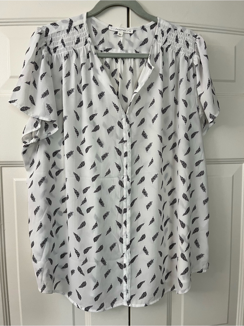 Fun2fun Flutter Short Sleeve Blouse